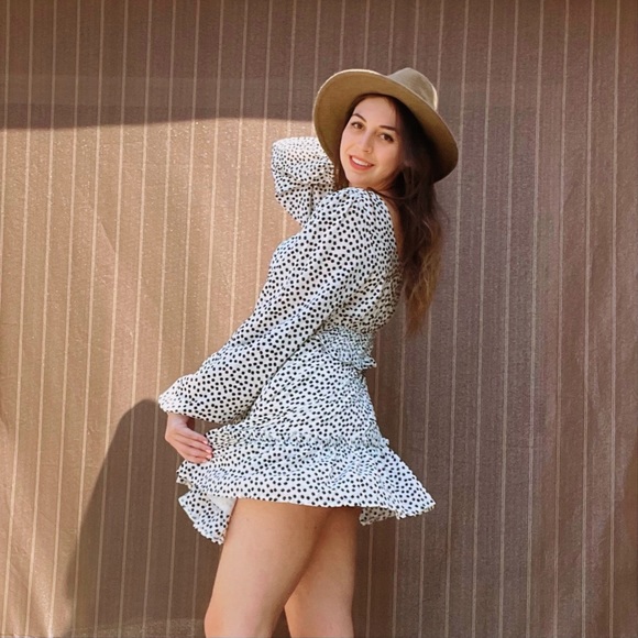 Meet your Posher, Rachel - Picture 3 of 4